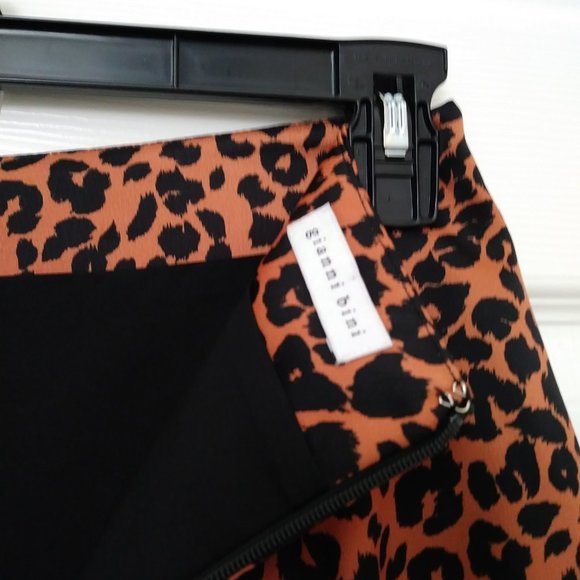 Gianni Bini Animal Print Wrap Skirt Size 2 - Picture 10 of 13